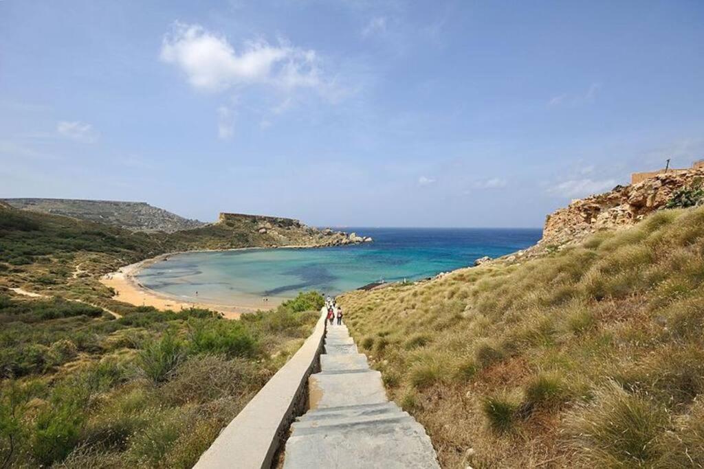 Seaside Serenity - A Lovely Apartment With Views Mellieħa Esterno foto